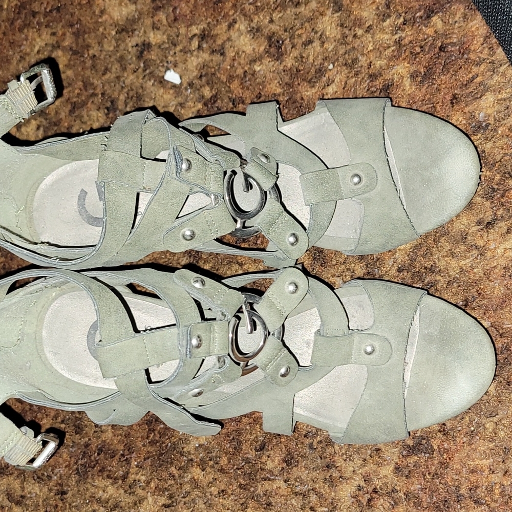 Guess olive green wedge heels
